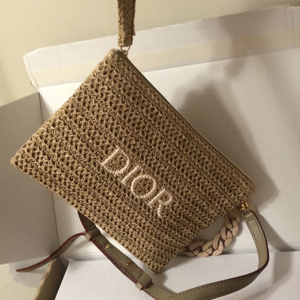 Dior Straw Clutch with Pearl Chain and Brown Trim - Picture 4 of 6
